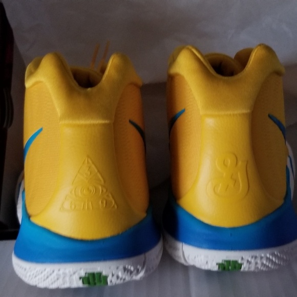 Kyrie Irving 4 (kix) size 13 - Picture 3 of 3